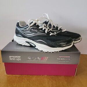 Women's Sketchers Tone Ups Black & White Light Weight Running Size 6.5 NWT NIB